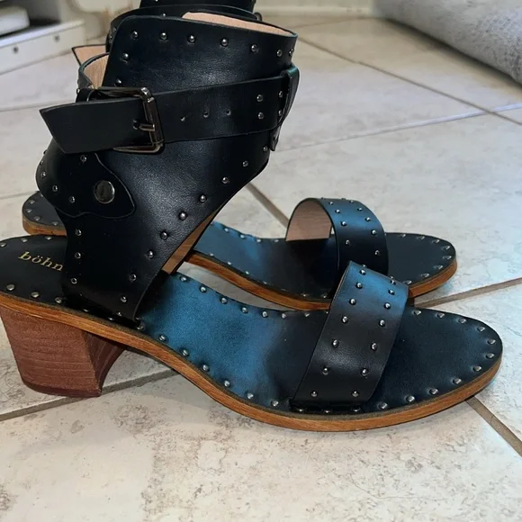 🔥🔥FIRE SALE 🔥🔥BOHME Black studded EUC Sandals - Picture 3 of 9